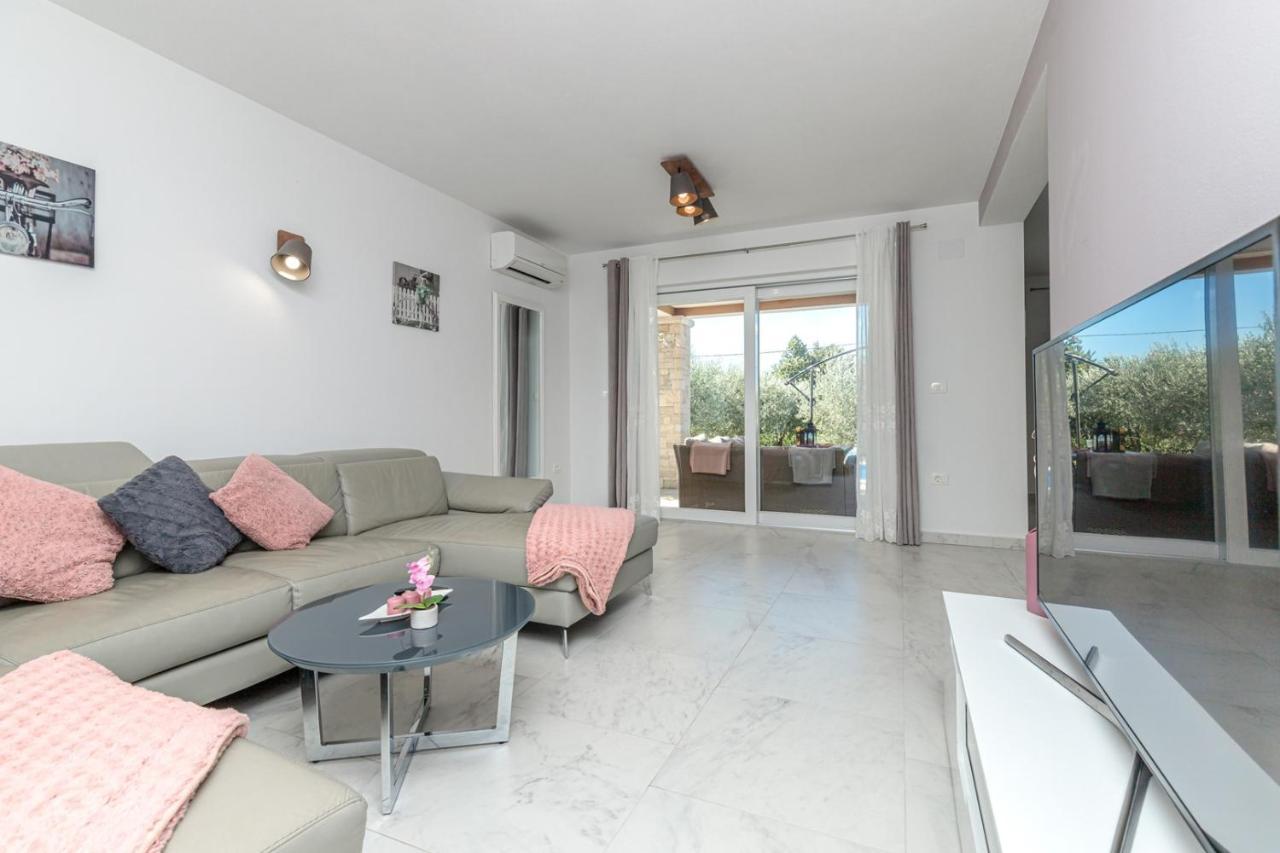Villa Terlevic Selina Exterior photo